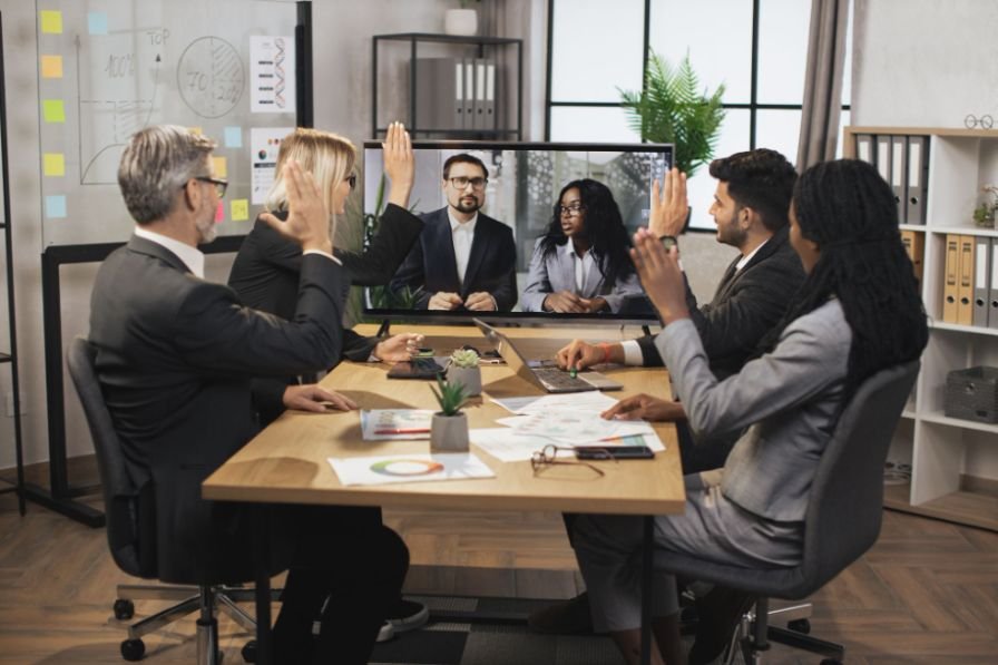 How Managers Can Resolve Conflicting Team Priorities Without Chaos