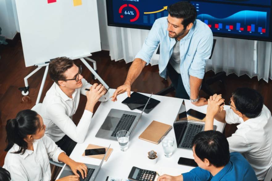 How Much Communication Does a Lean Team Need