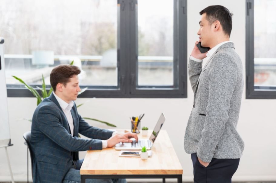 How Should Managers Give Constructive Feedback?