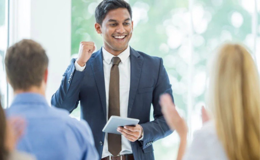 How to Motivate Disengaged Employees Before They Give Up