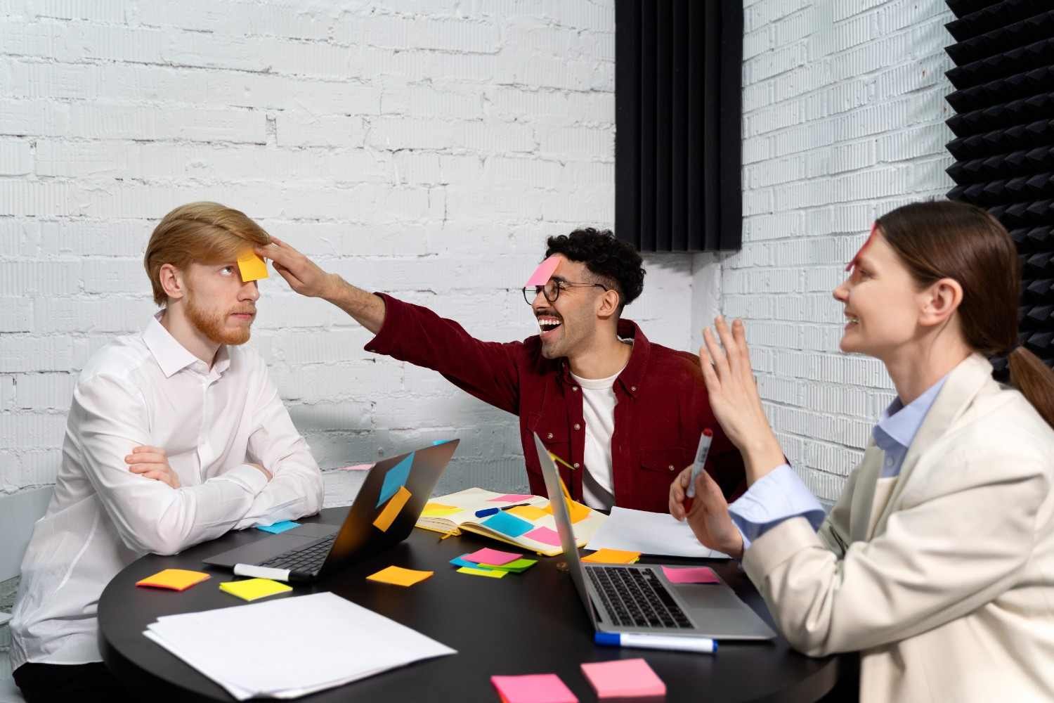 When Does Poor Communication Become a Performance Issue?